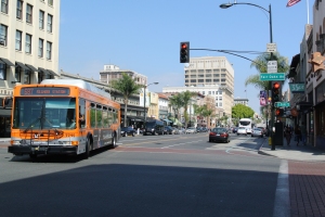 Old_Town_Pasadena_and_Metro_Local_bus